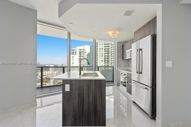 Foto del edificio - 488 NE 18th St