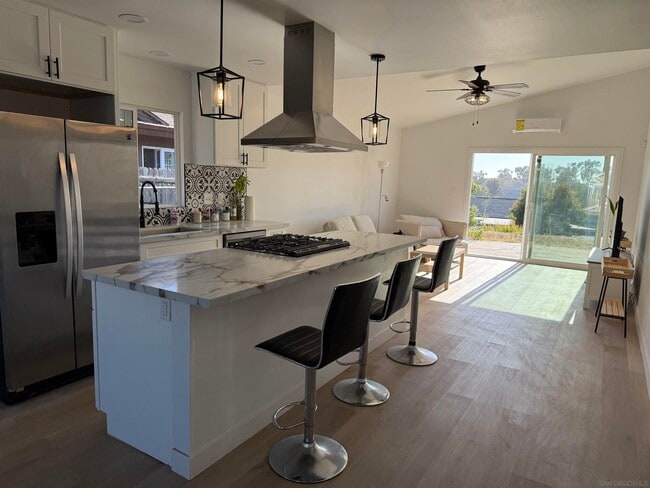 Building Photo - 664 Carefree Dr