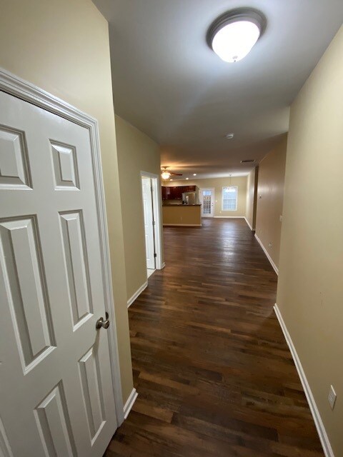 Foto del edificio - 2801 Cherry Blossom Way