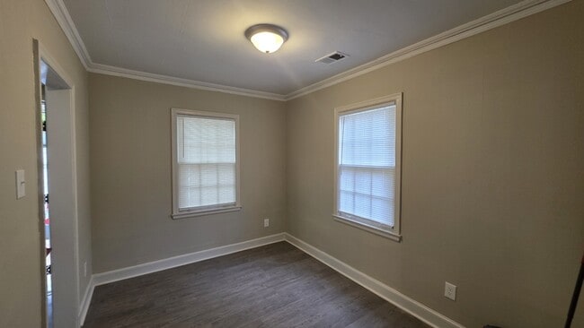 Foto del edificio - 3811 Vernon Ave