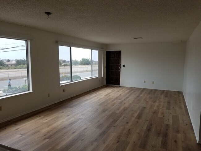Foto del edificio - 2300 Main St
