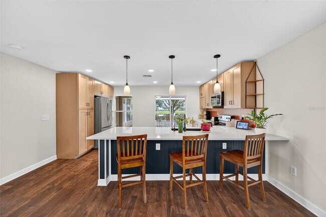 Building Photo - 12543 Chenwood Ave