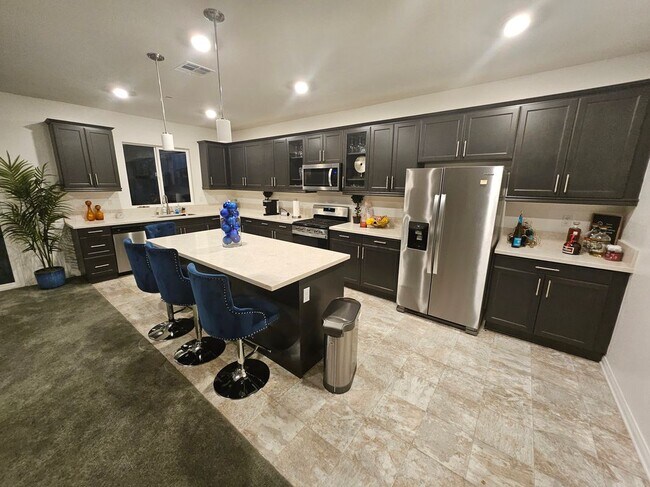 Foto del edificio - 7900 Raincross Ct