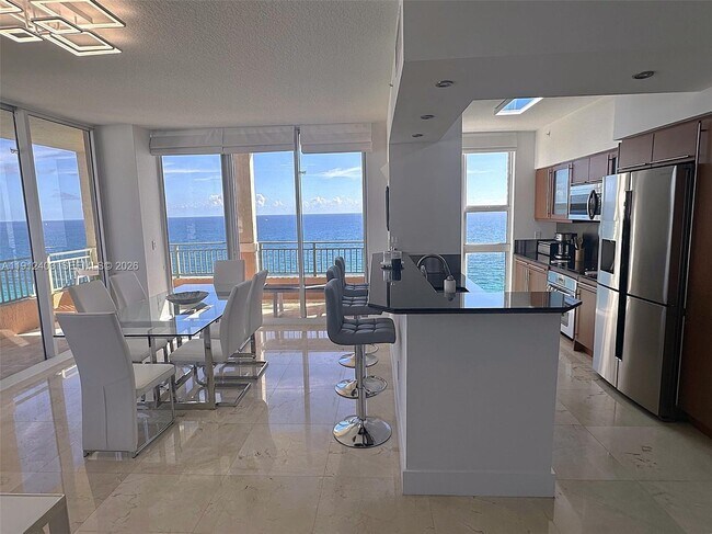 Foto del edificio - 2080 S Ocean Dr