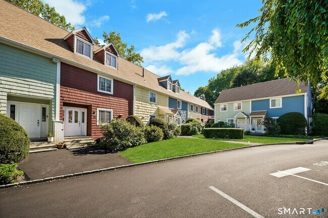 Foto del edificio - 37 Sheep Hill Rd