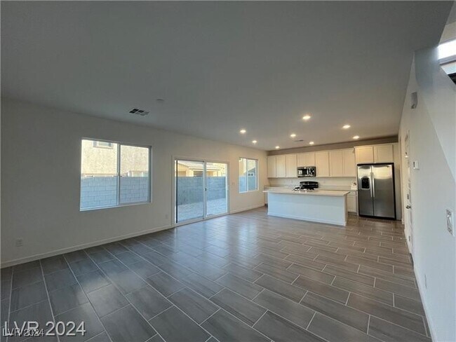 Building Photo - 8327 Aurora Rdg Ave