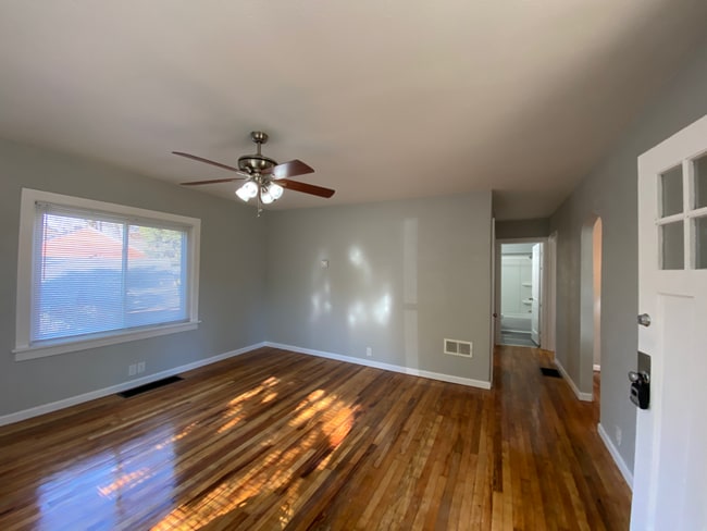 Building Photo - 3020 Forest Dr