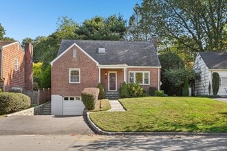 Building Photo - 71 Tamarack Rd