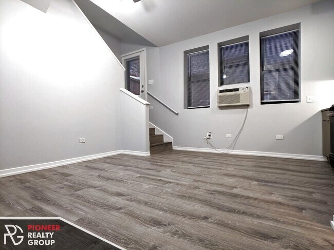 Foto del edificio - 4870 N Magnolia Ave