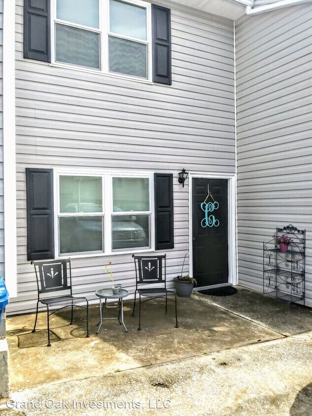 Primary Photo - 2 br, 1.5 bath House - 303 Hillsboro Lane