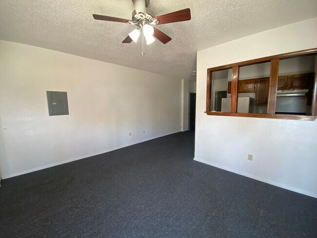 Foto del edificio - 1100 W Monroe Ave