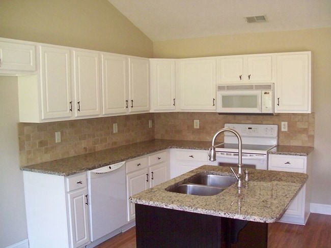 Building Photo - 2337 Hartley Ct