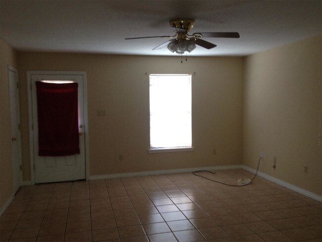 Foto del edificio - 43 Beaver Dam Rd