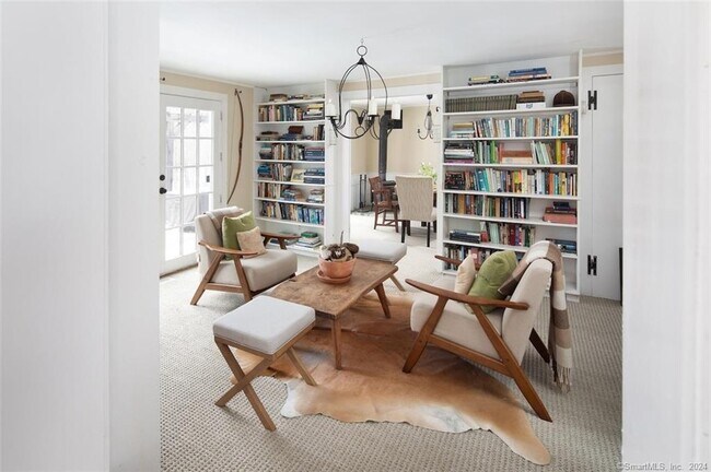 Foto del edificio - 43 Reservoir Rd