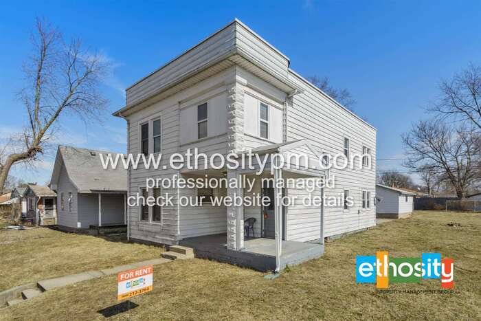 Primary Photo - 3151 South Holt Road