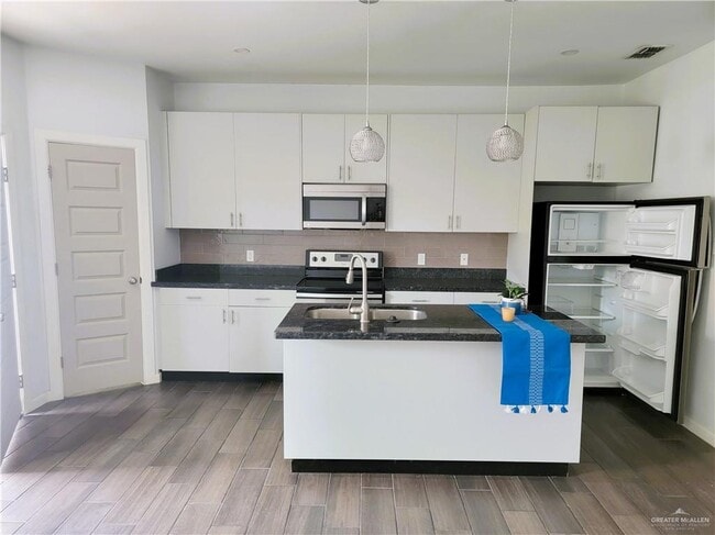 Building Photo - 1512 New Orleans Cir