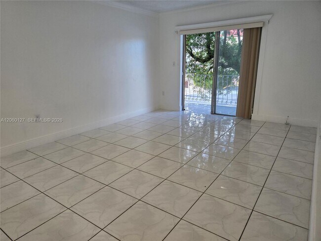 Building Photo - 6200 W Flagler St