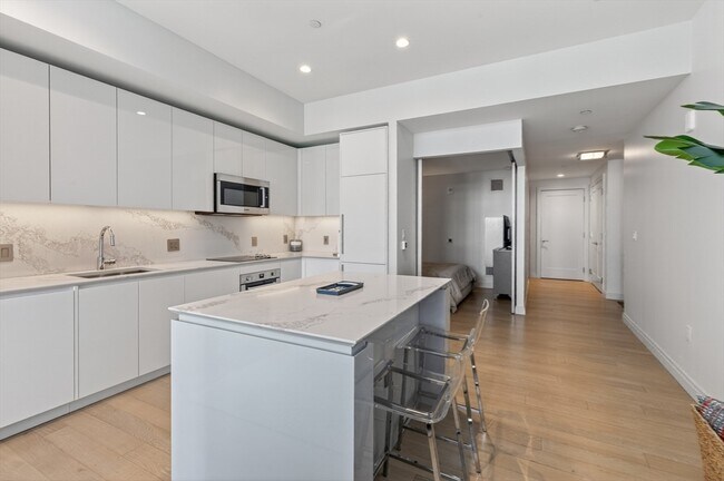 Foto del edificio - 133 Seaport Blvd