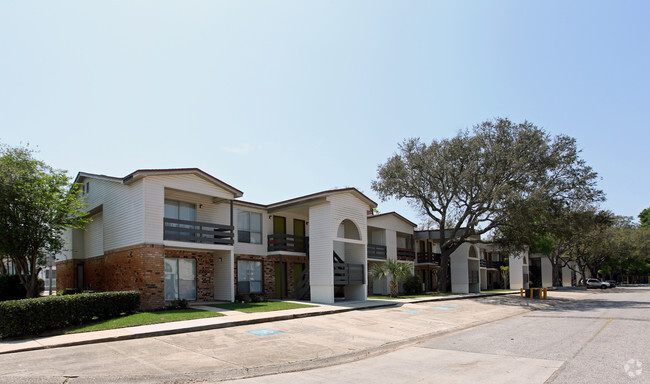 Building Photo - Peachtree Commons Apartments