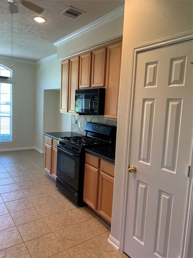 Foto del edificio - 1408 S Friendswood Dr
