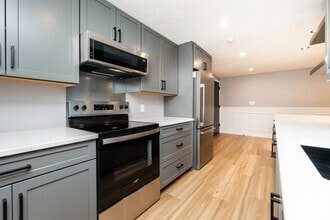 Building Photo - 131 Pierce St