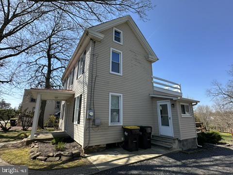 Building Photo - 722 Hilltown Pike