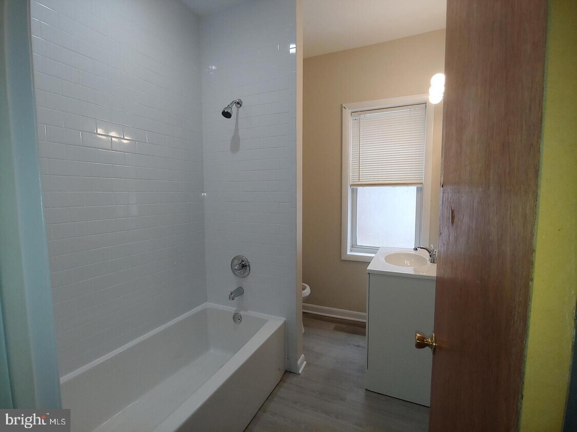 110 Haddon Ave, Collingswood, NJ 08108 House Rental in Collingswood