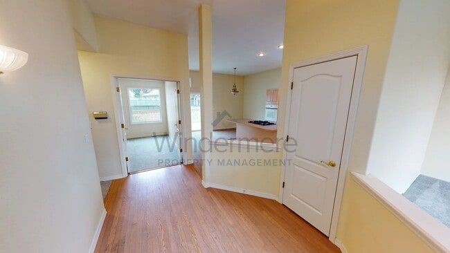Building Photo - 1435 Stettler Ln
