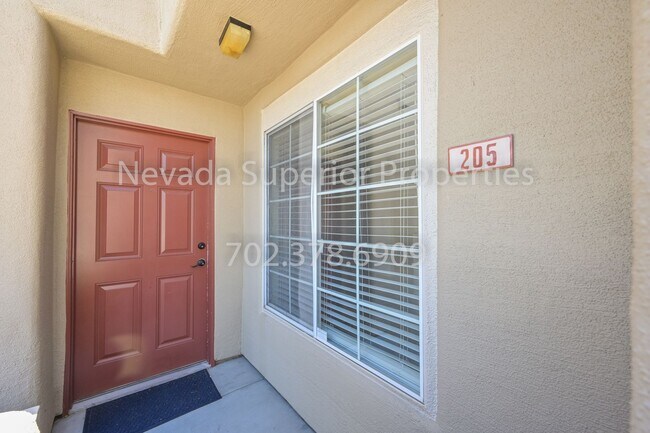 Building Photo - Summerlin!!! Gated!! Community Pool!! Spa!...