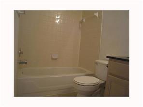 Foto del edificio - 1610 Parkwood Dr