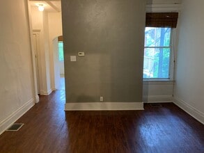 Building Photo - 29 Welsford St