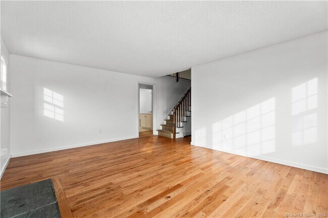 Building Photo - 7 S View Terrace