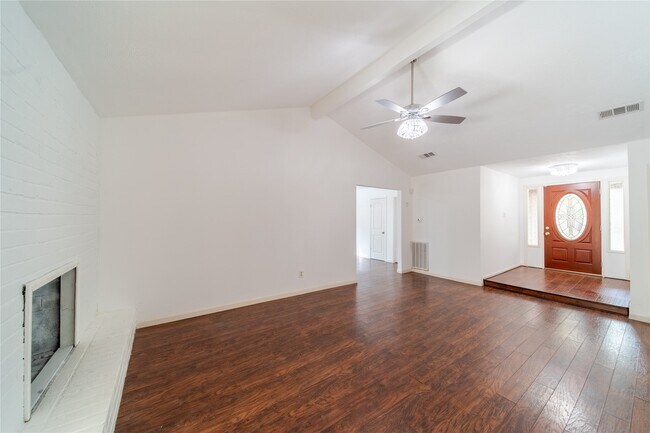 Foto del edificio - 23211 Cimber Ln