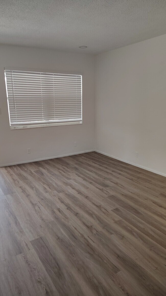 Foto del edificio - 2503 N Ocean Blvd