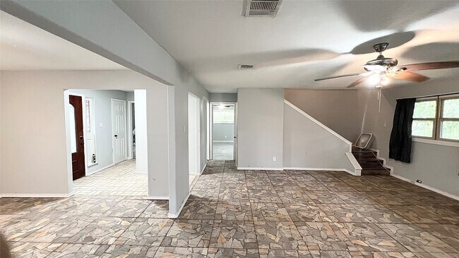 Foto del edificio - 803 Glen Hollow Dr