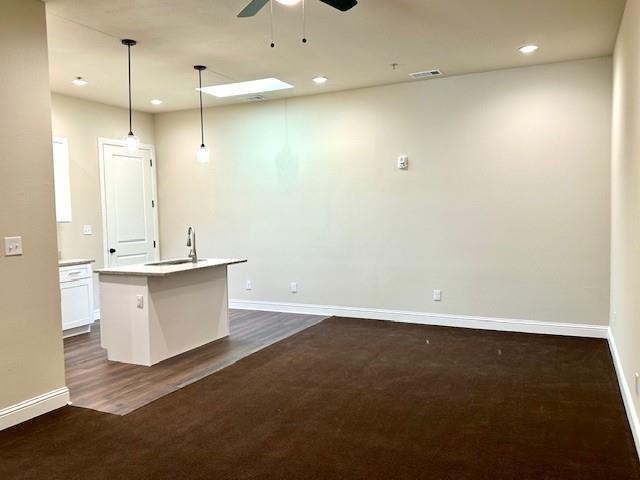 Building Photo - 226 W Main St