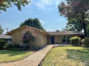 Building Photo - 7511 La Avenida Dr