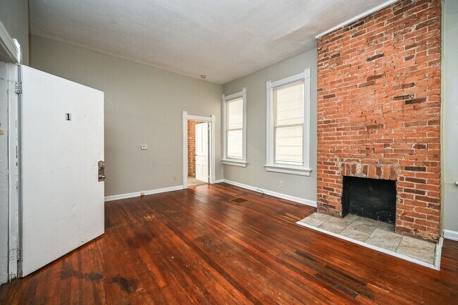 Building Photo - 2667 Bellevue Ave