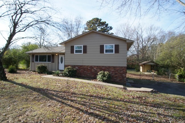 Building Photo - 1211 Glade Hill Dr