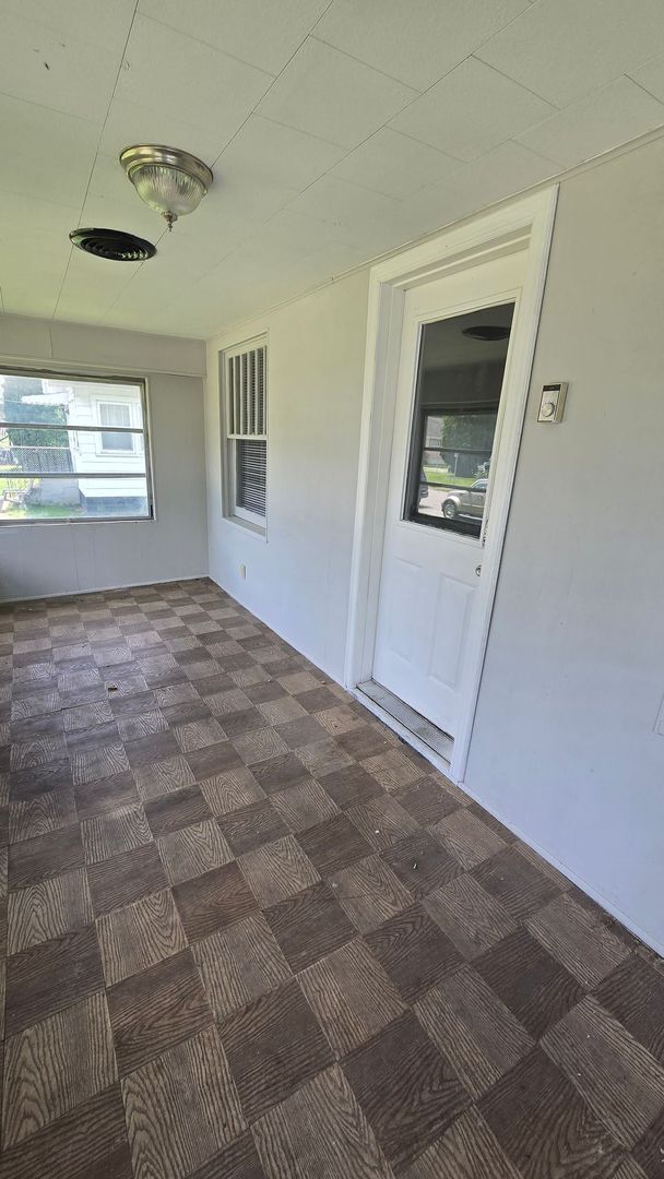 Foto del edificio - 2 Bed/1 Bath - Spacious Living Room, Detac...
