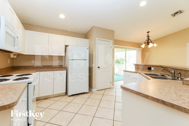 Building Photo - 314 Shore Dr