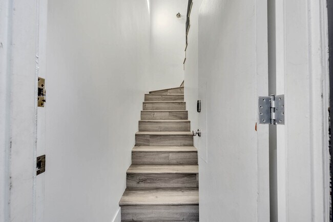Foto del edificio - 24 20th Ave