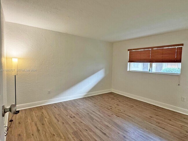 Foto del edificio - 8475 SW 94th St