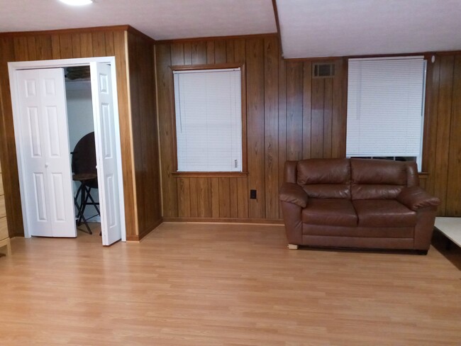 Building Photo - 5211 Lilburn Stone Mountain Rd SW