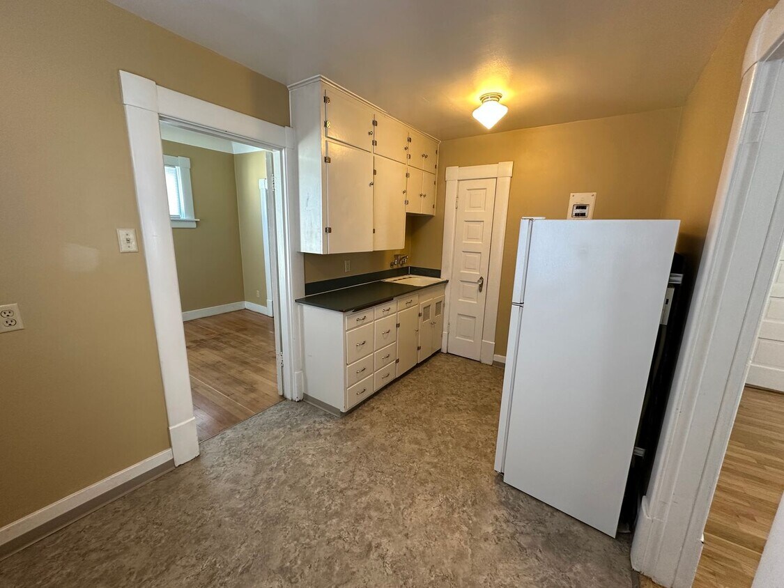 Foto del edificio - 1 bedroom apartment with on site laundry