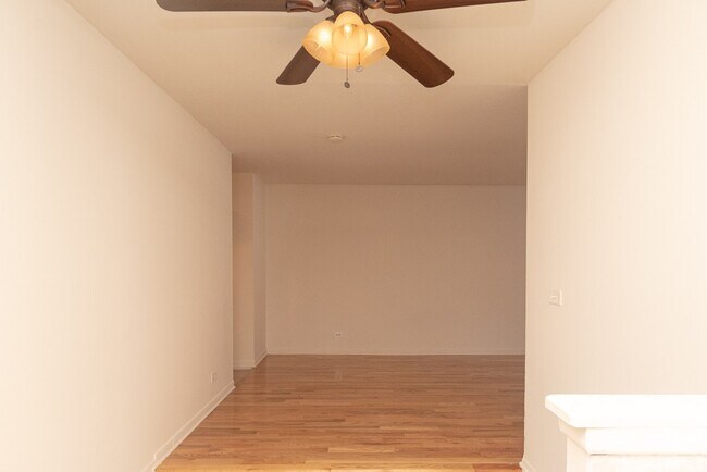 Foto del edificio - 443 W Aldine Ave