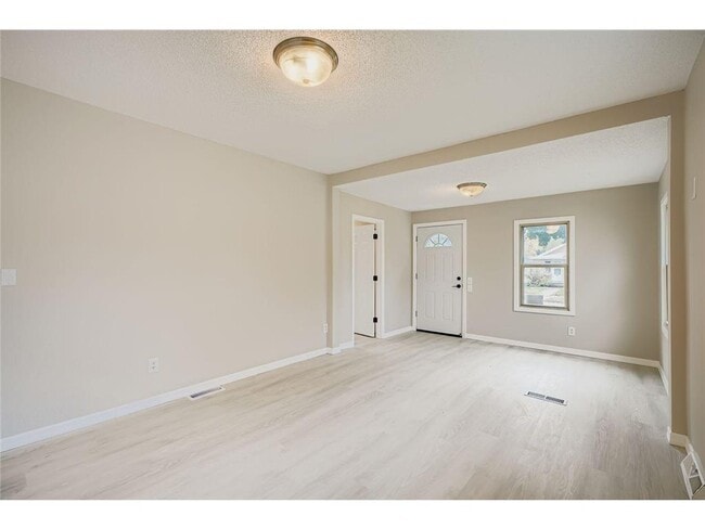 Foto del edificio - 4643 Emerson Ave N