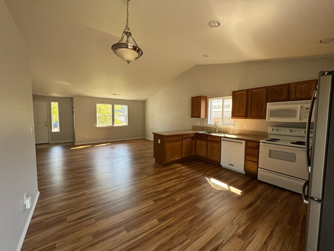 Building Photo - 5784 Peridot Way