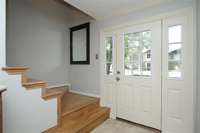Building Photo - 16150 Hexham Dr