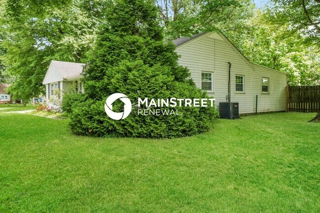 Building Photo - 3 Bedroom Pet-Friendly Home in Louisville, KY with Main Street Renewal